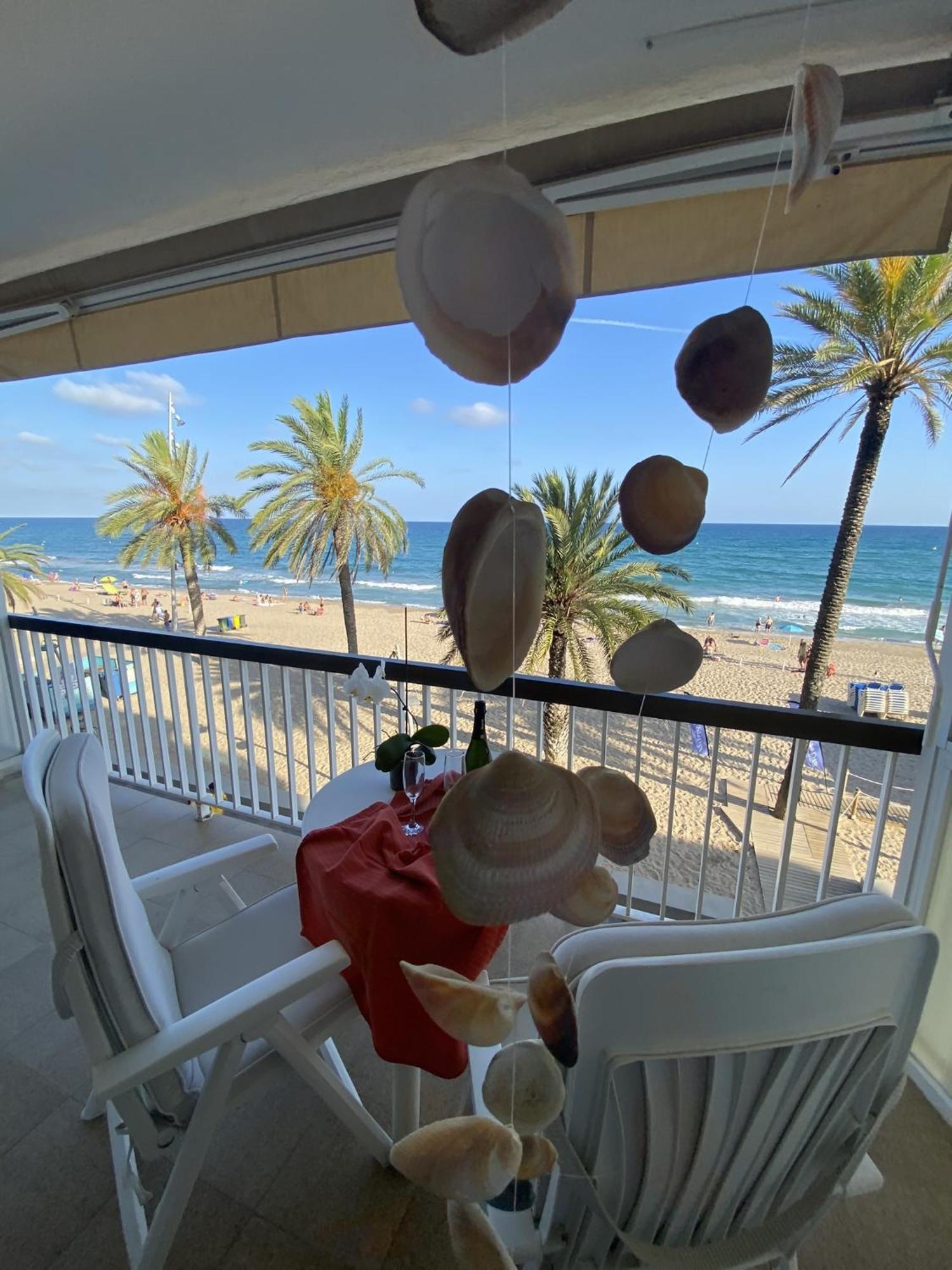 Appartement El Velero Una Terraza Al Mar à Calafell Extérieur photo