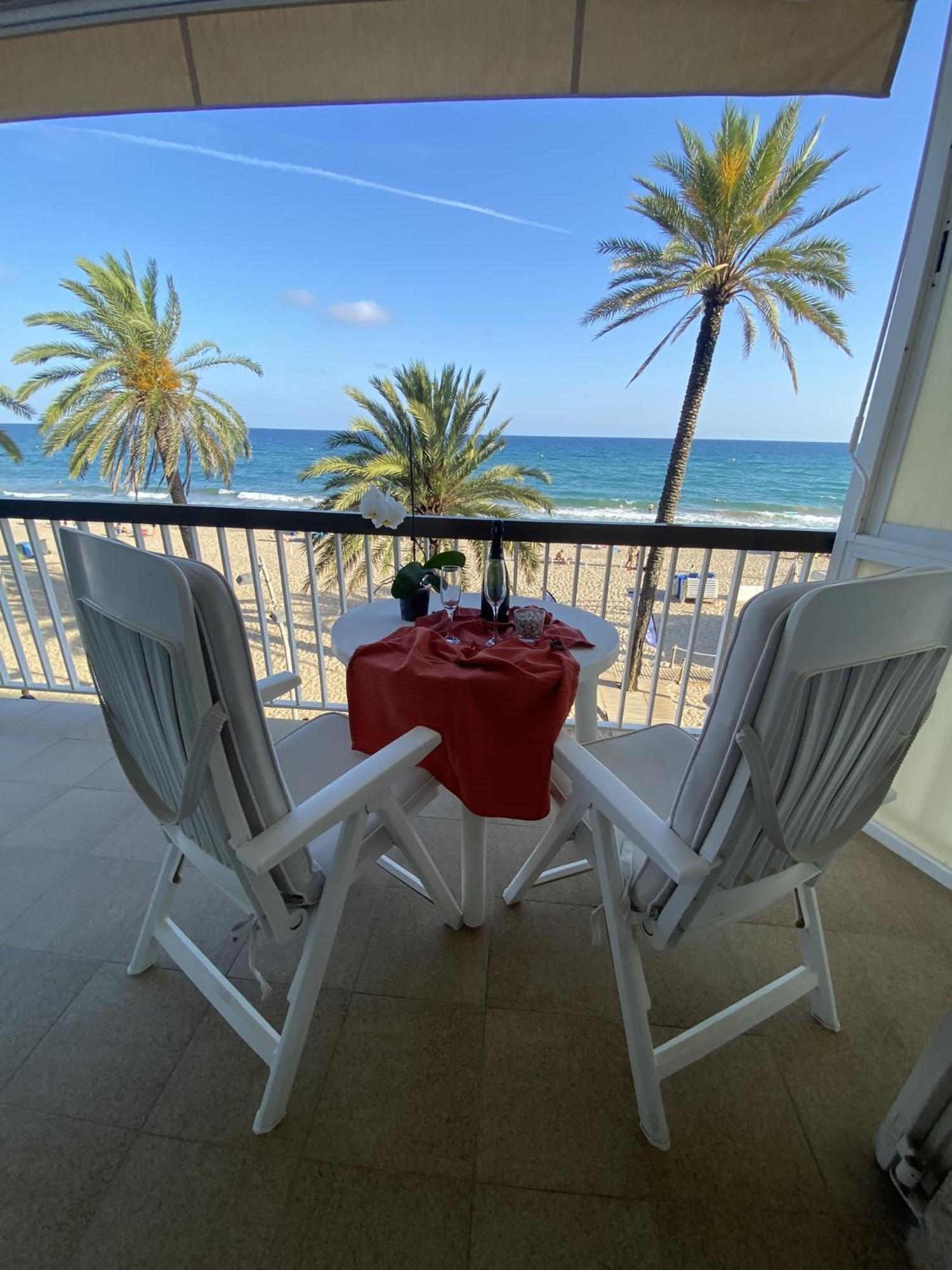 Appartement El Velero Una Terraza Al Mar à Calafell Extérieur photo