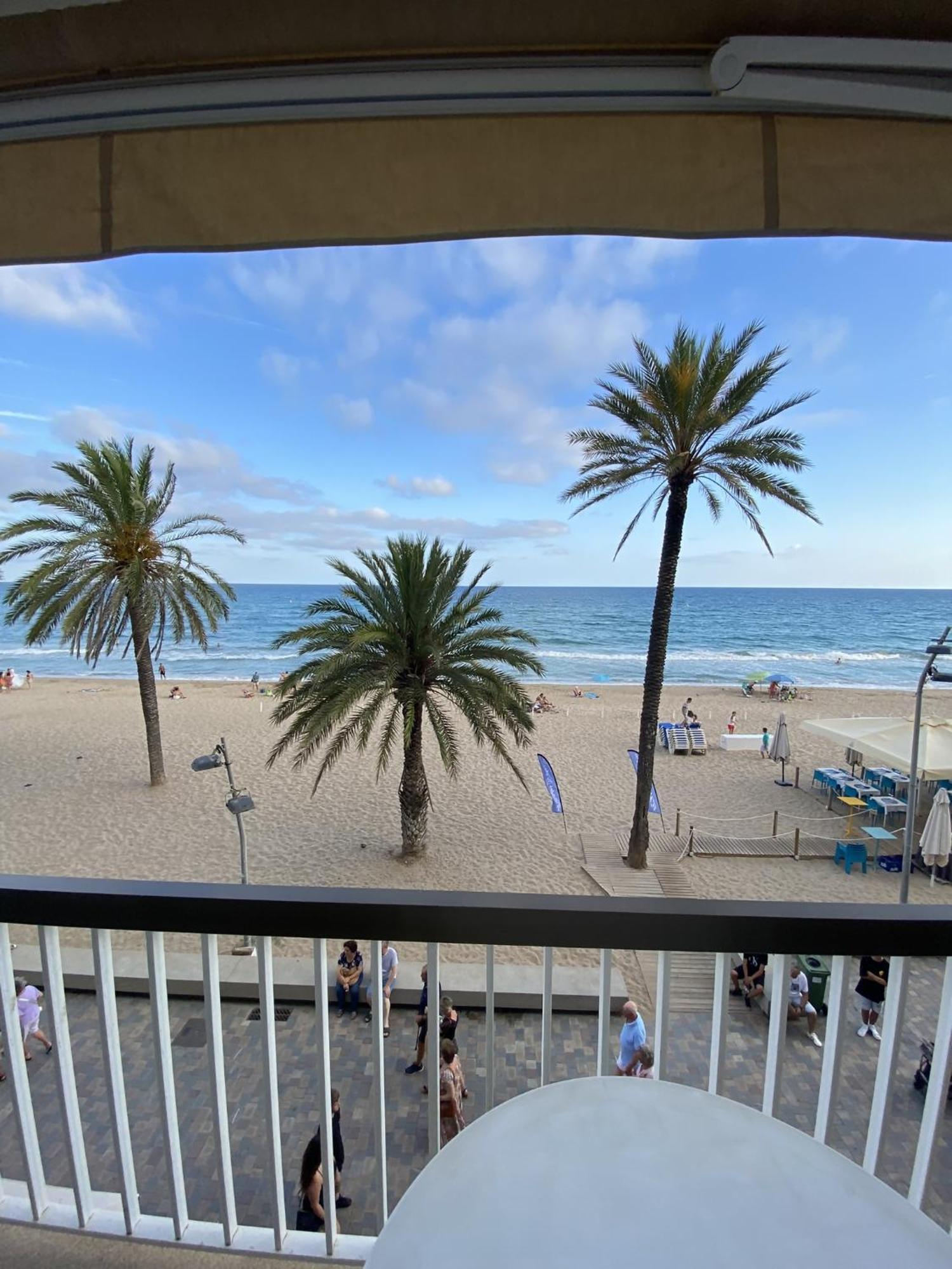 Appartement El Velero Una Terraza Al Mar à Calafell Extérieur photo